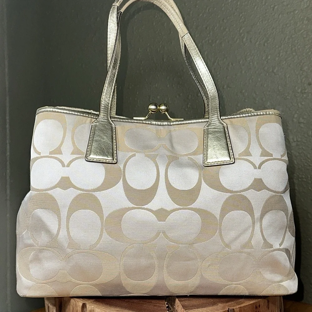 *RARE* COACH Poppy Kisslock Metallic Gold Tote